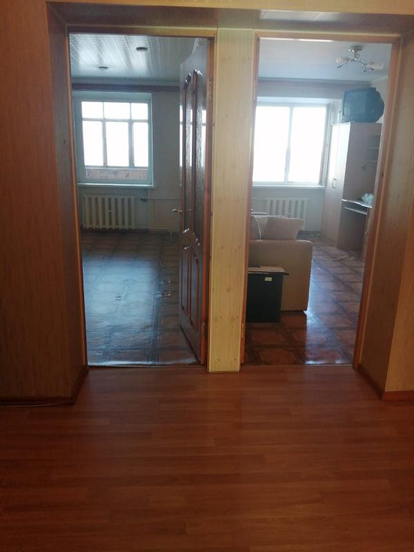 Продается уютная 3-комнатная квартира улучшенной планировки в кирпичном доме на 5 этаже, расположенн - Гай