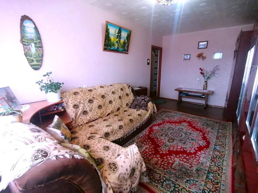 Продаётся светлая и уютная 3-комнатная квартира на проспекте Победы, дом 15. - Гай