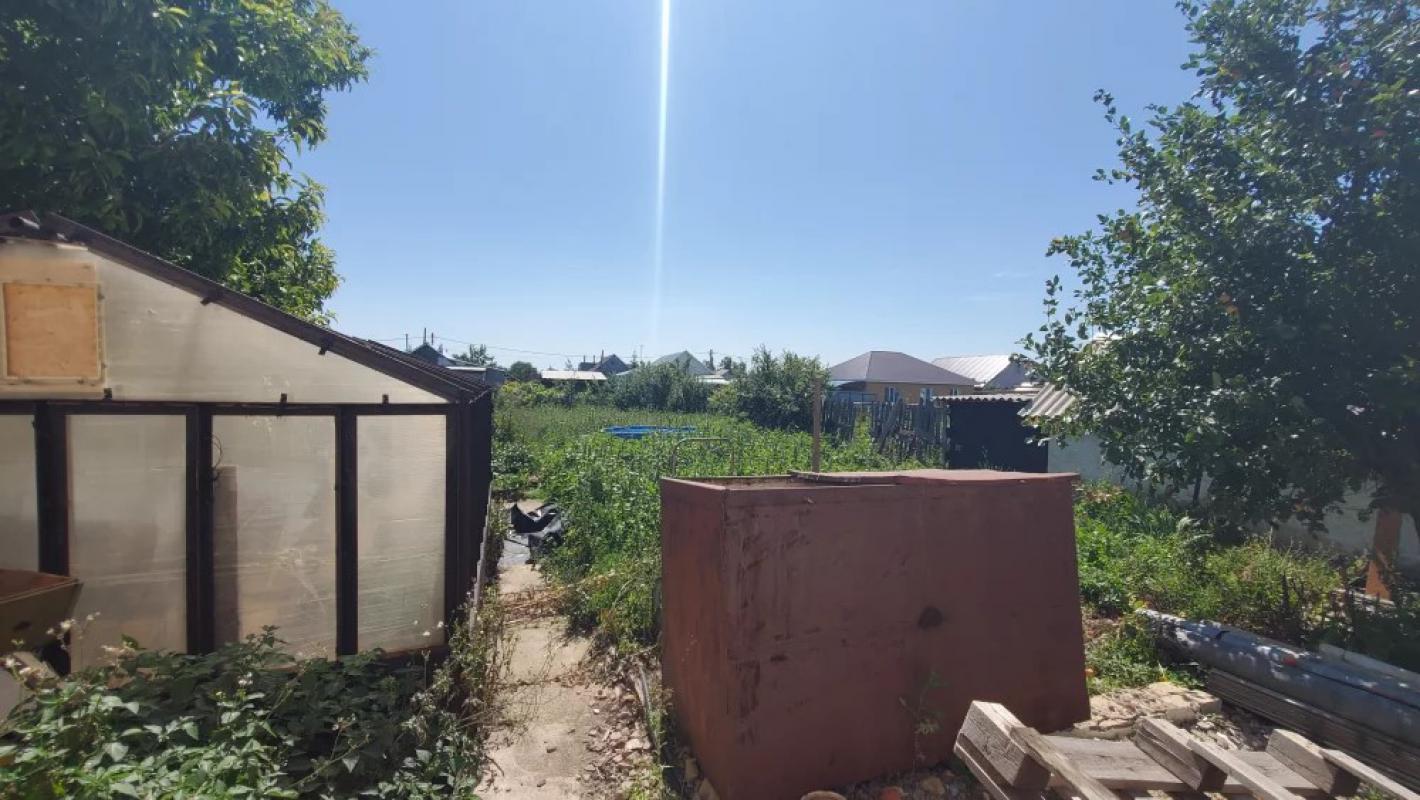 Продаётся кирпичный жилой дом по улице Елшанская, общей площадью 95,0 квадратных метров, расположенн - Гай