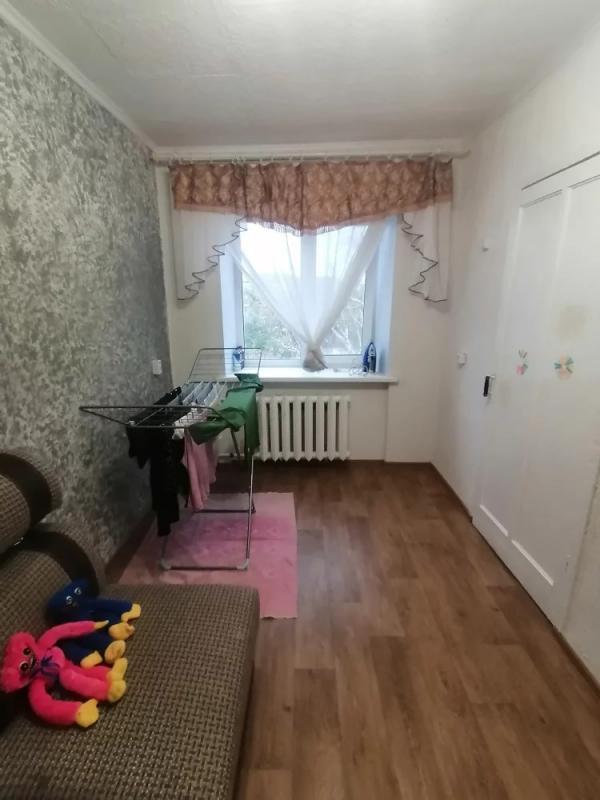 Продаётся 3-комнатная квартира по адресу: улица Октябрьская, дом 58. - Гай