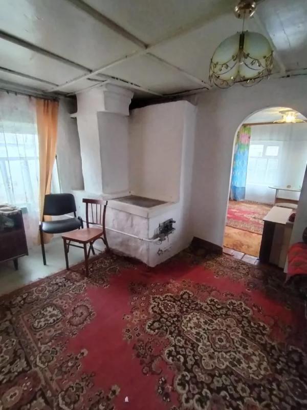 Продается уютный дом в живописном поселке Саверовка, расположенный на улице Центральной. - Гай