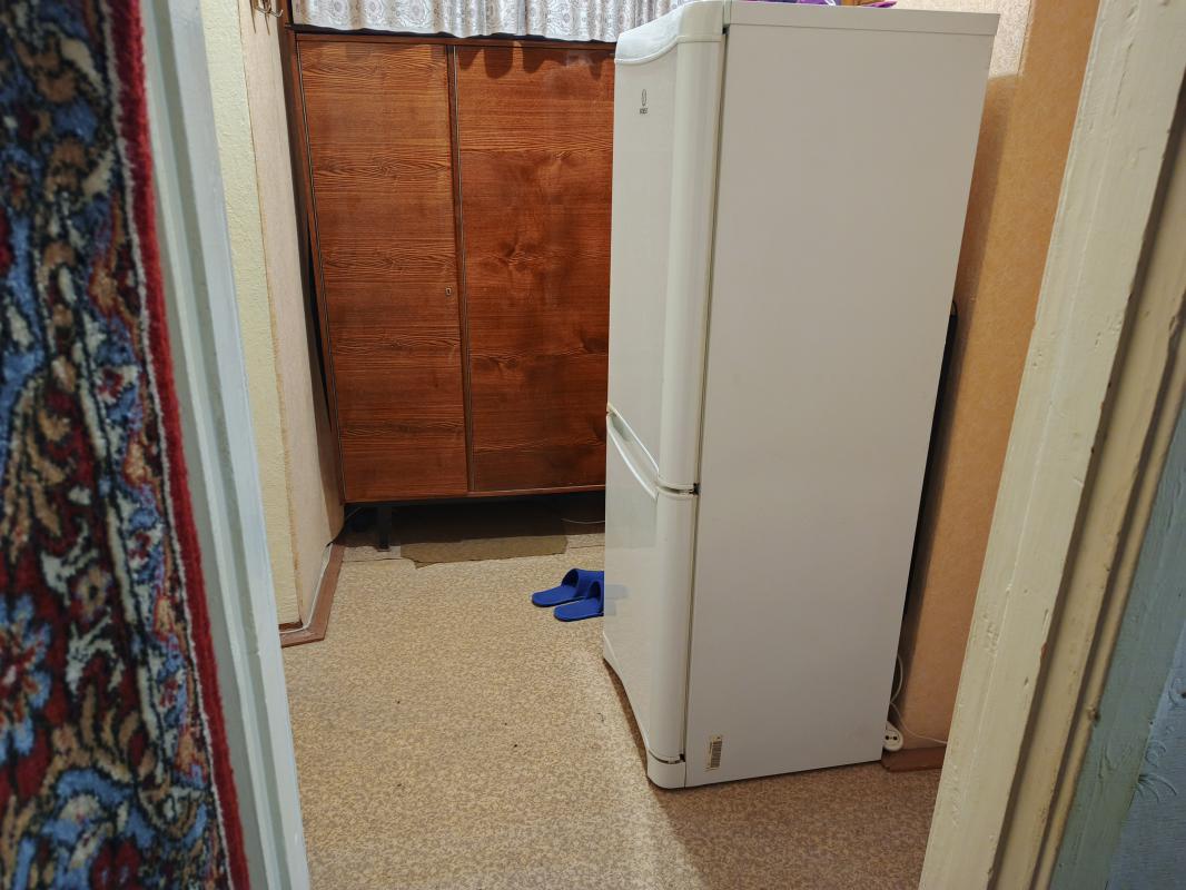 Продам квартиру (ремонт старый). - Новотроицк