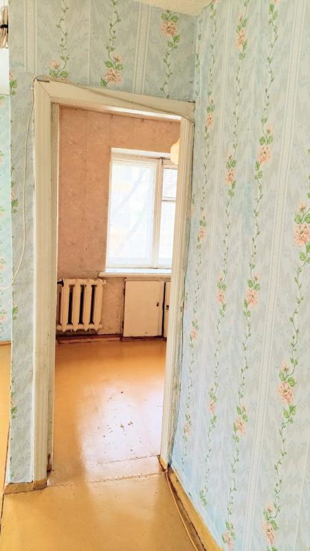 Сдается в Новотроицке на площади Ленина на длительный срок 1-комнатная на 2 этаже.
6000 в месяц. - Новотроицк