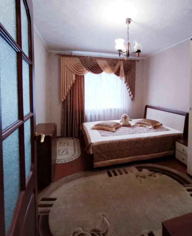 ПРОДАËТСЯ 2-Х КОМНАТНАЯ КВАРТИРА, УЛУЧШЕННОЙ ПЛАНИРОВКИ, В РАЗВИТОМ РАЙОНЕ, В ЦЕНТРЕ! - Новотроицк