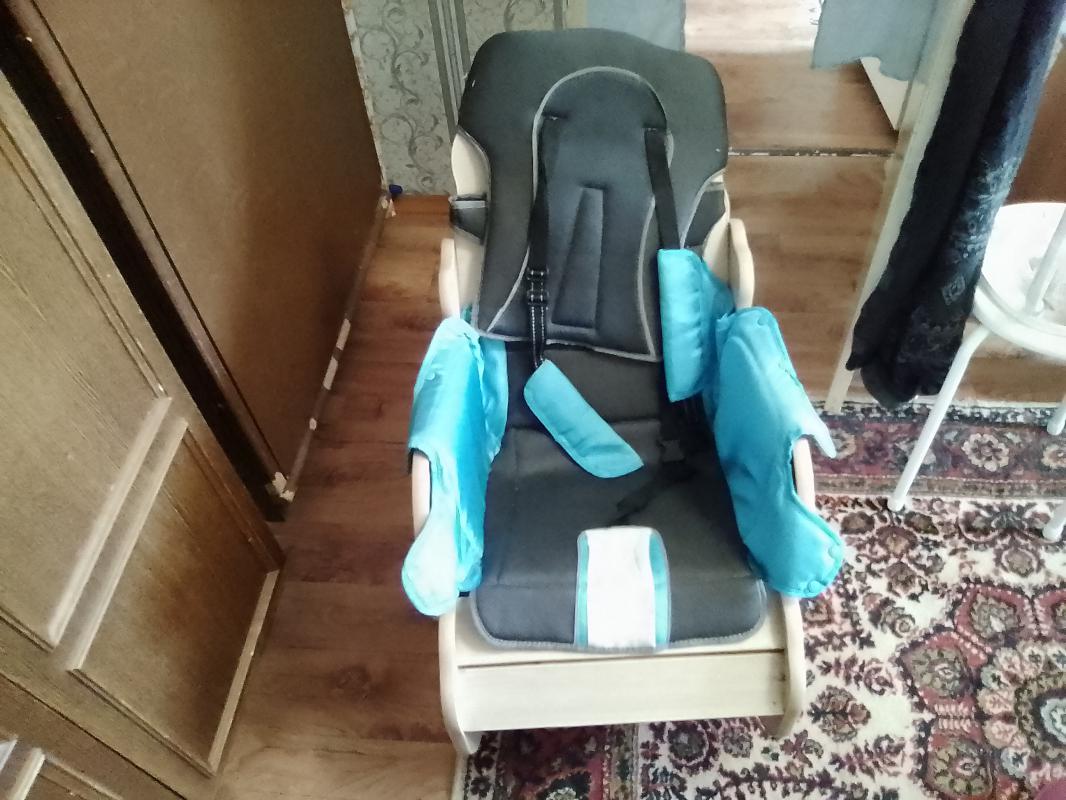 Кресло -качалка детское 
Состояние отличное 
Ребенок будет доволен - Орск