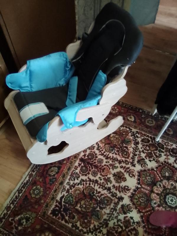 Кресло -качалка детское 
Состояние отличное 
Ребенок будет доволен - Орск