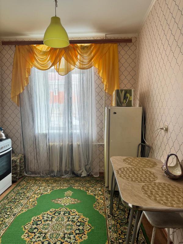 Продается 2-комнатная квартира на 1 этаже в тихом районе с развитой инфраструктурой! - Новотроицк