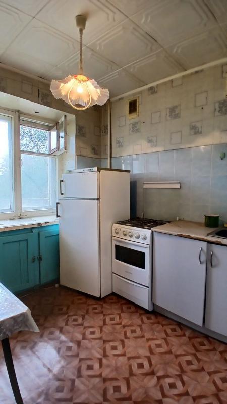 Продается однокомнатная квартира в кирпичном доме  на востребованном втором этаже по адресу г. - Новотроицк