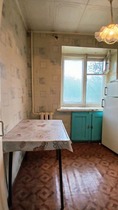 Продается однокомнатная квартира в кирпичном доме  на востребованном втором этаже по адресу г. - Новотроицк