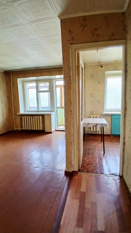 Продается однокомнатная квартира в кирпичном доме  на востребованном втором этаже по адресу г. - Новотроицк