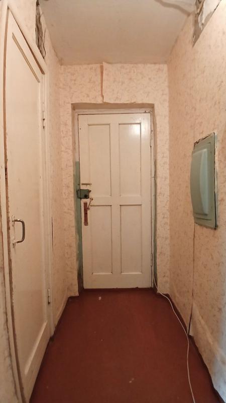 Продается однокомнатная квартира в кирпичном доме  на востребованном втором этаже по адресу г. - Новотроицк