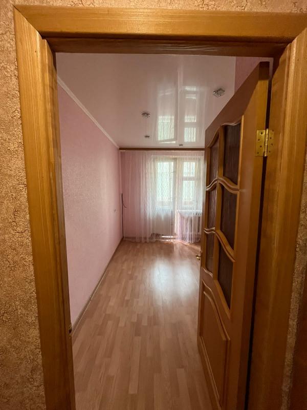 Продаётся уютная трёхкомнатная квартира площадью 62.1 квадратных метра на улице Винокурова, 12а в го - Новотроицк