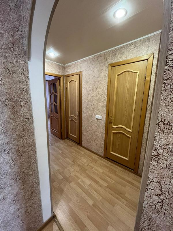 Продаётся уютная трёхкомнатная квартира площадью 62.1 квадратных метра на улице Винокурова, 12а в го - Новотроицк