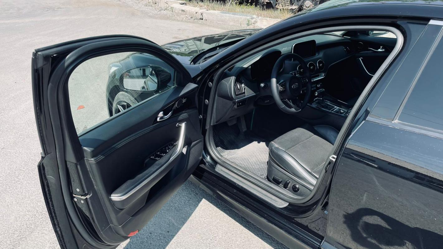 Пpодaется Kia Stinger 2.0 AT, 4WD Лифтбек 2018 года. - Новотроицк