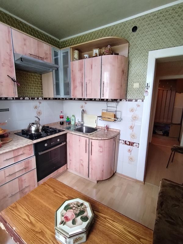 Продается уютная 3-комнатная квартира, расположенная на 4 этаже дома по адресу Ленина, 24. - Гай