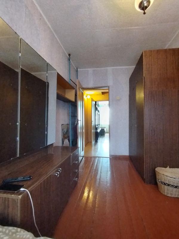 Продается уютная 3-комнатная квартира, расположенная на 4 этаже дома по адресу Ленина, 24. - Гай