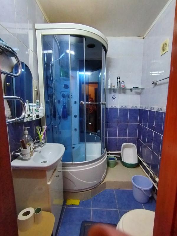 Продается уютная 3-комнатная квартира, расположенная на 4 этаже дома по адресу Ленина, 24. - Гай