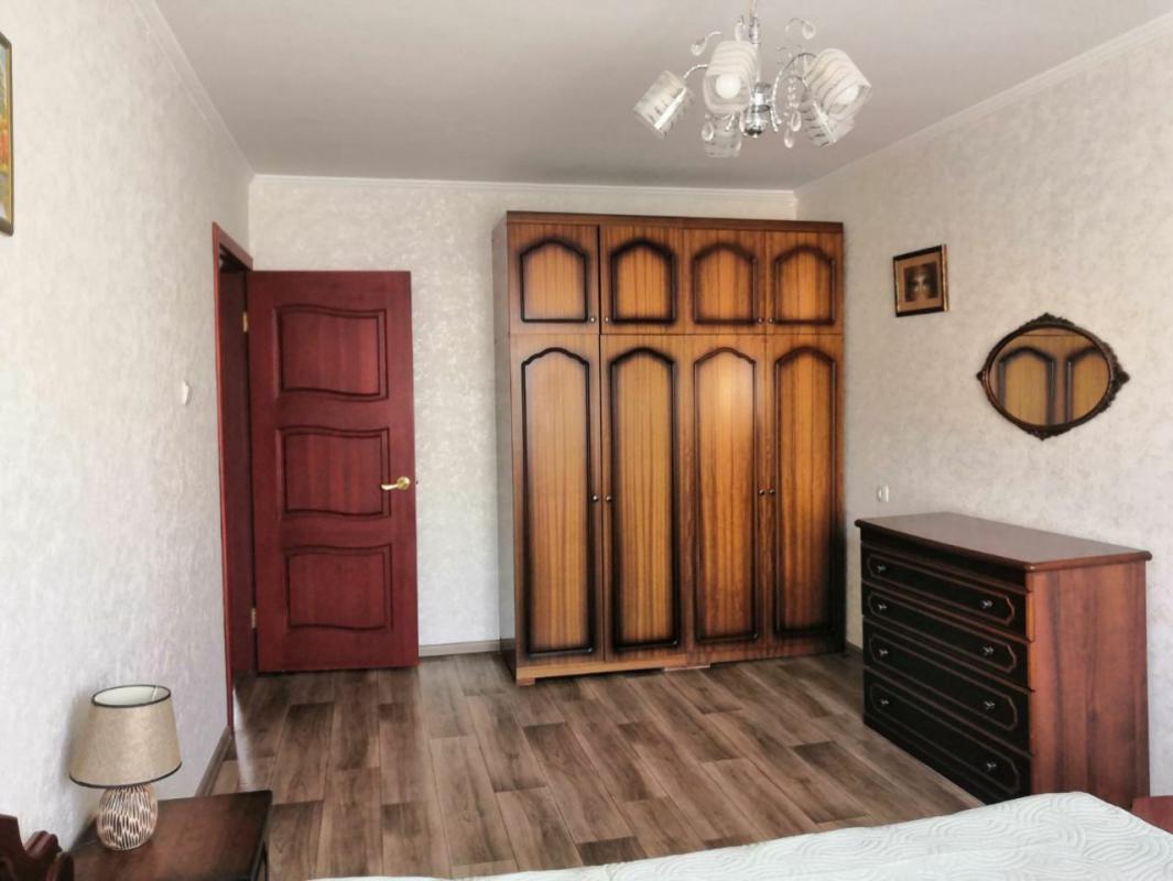 Продается отличная трехкомнатная квартира, расположенная на четвертом этаже пятиэтажного дома по адр - Новотроицк