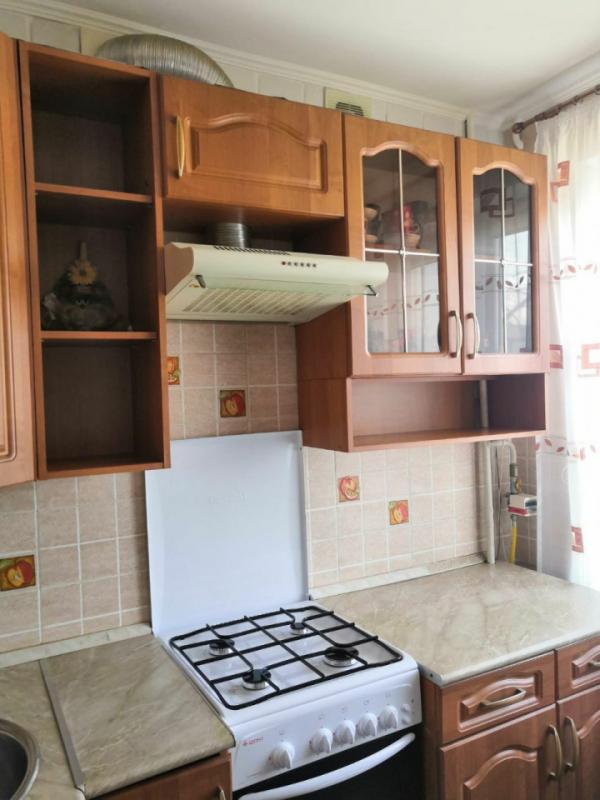 Продается отличная трехкомнатная квартира, расположенная на четвертом этаже пятиэтажного дома по адр - Новотроицк