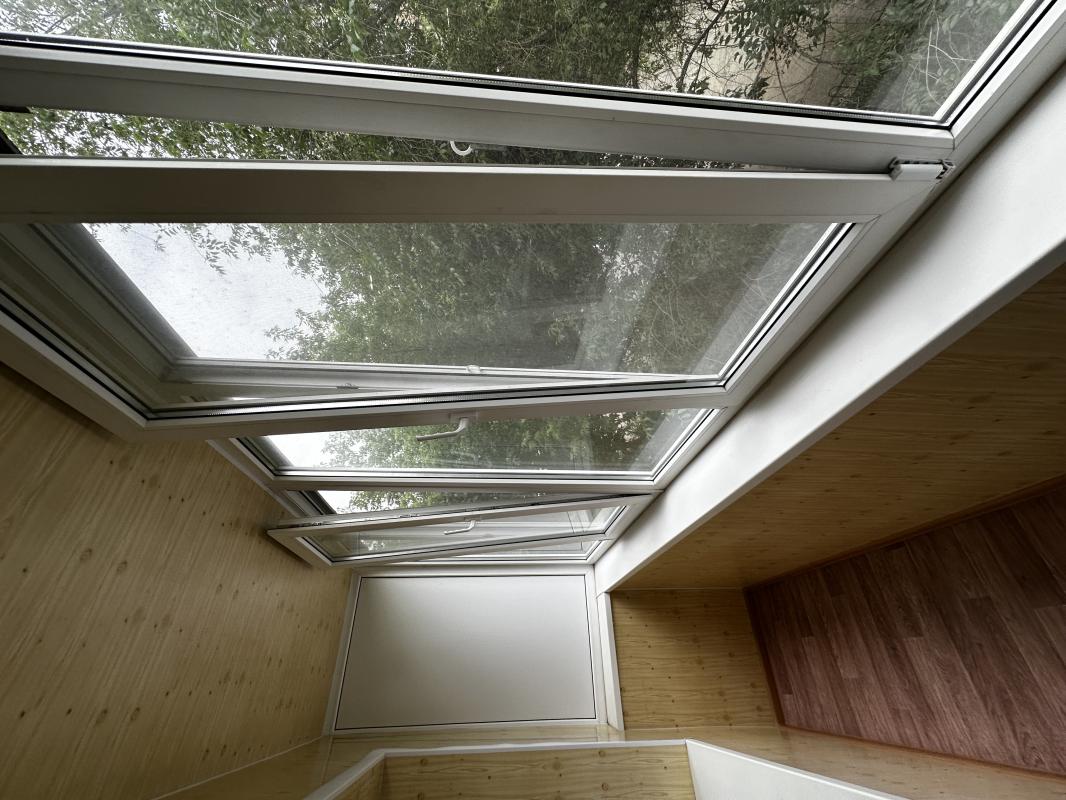 Продам двушку студию с евро, второй этаж, евробалкон, свежий ремонт делался под себя!!! - Новотроицк