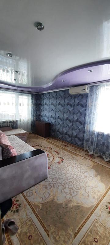 Продаётся 3-х комнатная квартира в хорошем районе (центр города)по улице Марии Корецкой 17,рядом ест - Новотроицк