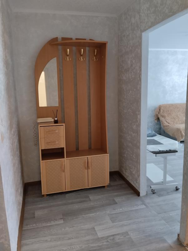 Сдам 1 комнатную большую квартиру после ремонта,, без животных и детей. - Новотроицк