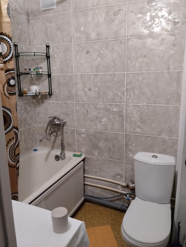 Сдам 1 комнатную большую квартиру после ремонта,, без животных и детей. - Новотроицк