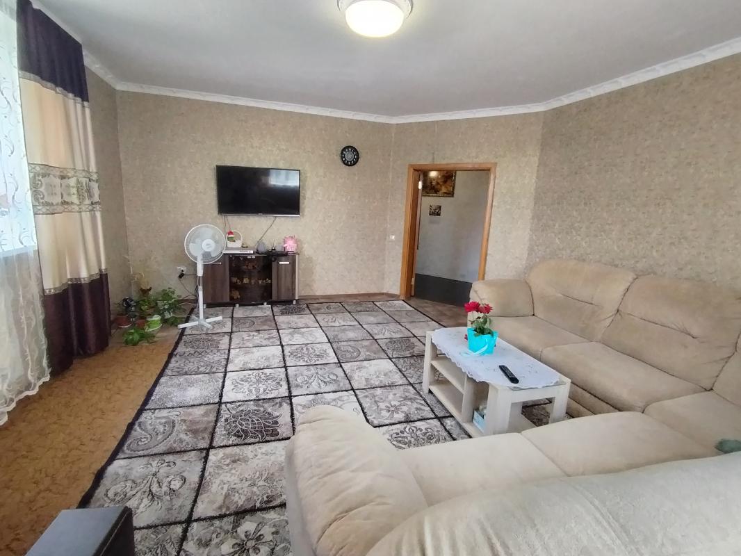 Предлагается к продаже прекрасный дом, расположенный по адресу: улица Степная. - Гай