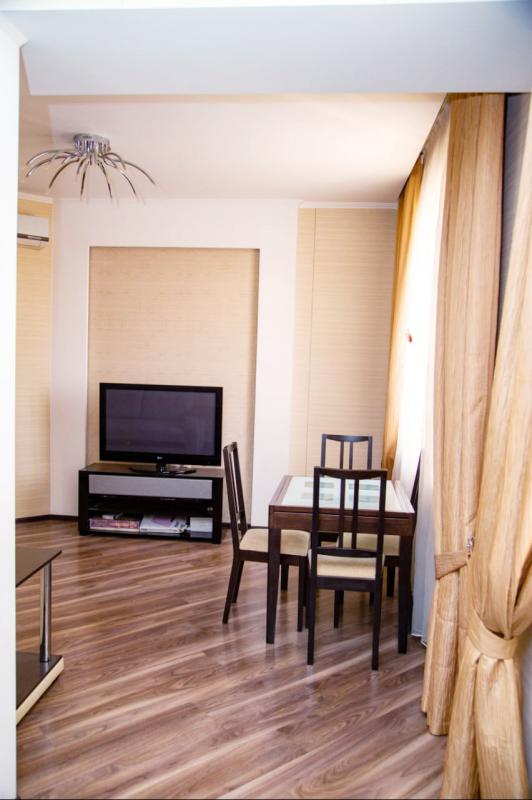 Продается БОЛЬШАЯ 2Х-КОМНАТНАЯ КВАРТИРА СТАРОГО ТИПА НА СТРОИТЕЛЬНОМ ТЕХНИКУМЕ по адресу: СОВЕТСКАЯ - Новотроицк