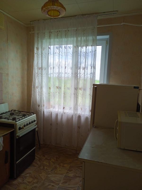 Продам 2- комнатную квартиру с раздельными ходами, район гимназии. - Новотроицк