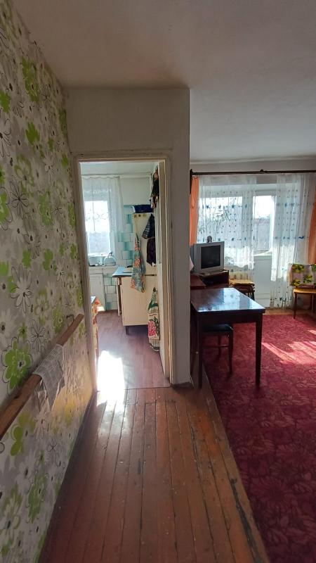 Текст объявления:
Продаётся двухкомнатная квартира в городе Новотроицк, расположенная на 5 этаже пя - Новотроицк