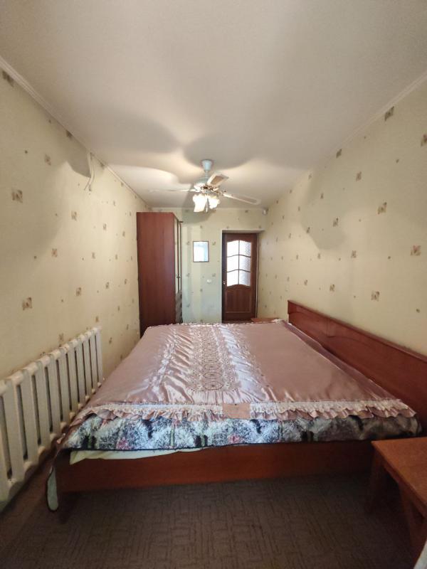 *Продается 3-комнатная квартира в кирпичном доме!*
Рады предложить вам уютную 3-комнатную квартиру - Новотроицк