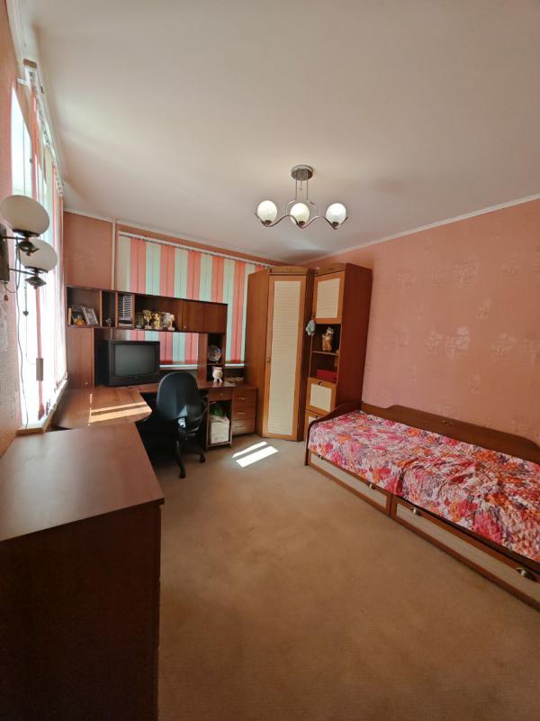 *Продается 3-комнатная квартира в кирпичном доме!*
Рады предложить вам уютную 3-комнатную квартиру - Новотроицк