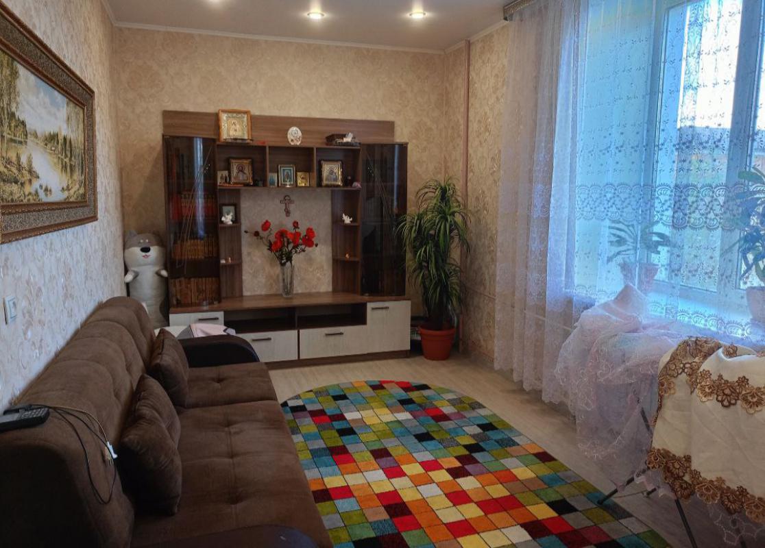 🏠 Продаётся уютная 3-комнатная квартира 90 м² в тихом центре (ул. - Новотроицк