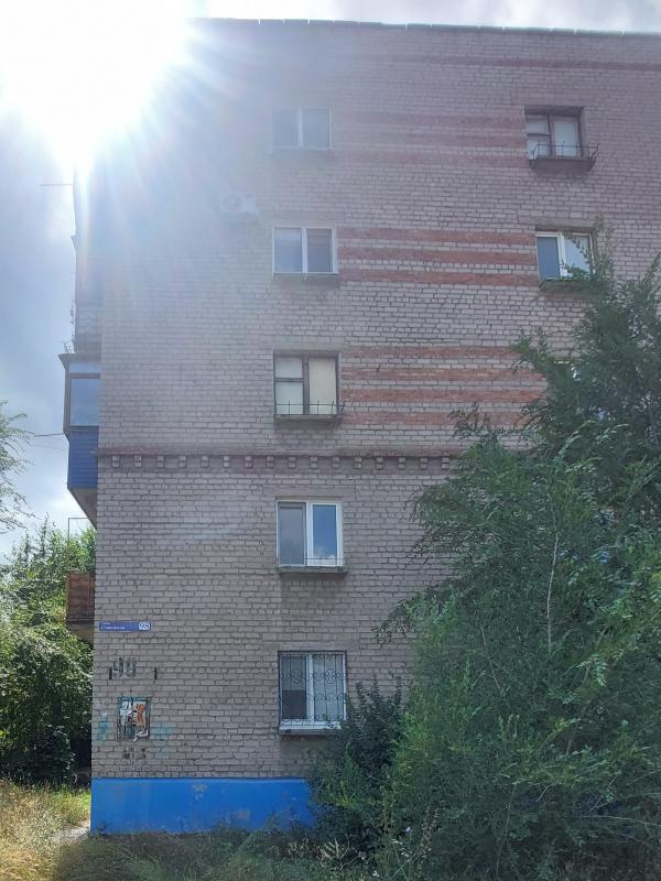 Продам 2- комнатную квартиру, расположена по адресу: ул. - Новотроицк