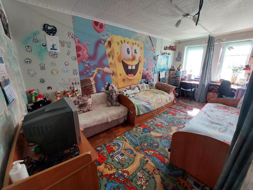 Предлагаем вашему вниманию двухкомнатную квартиру в центре города рядом с администрацией по адресу К - Новотроицк