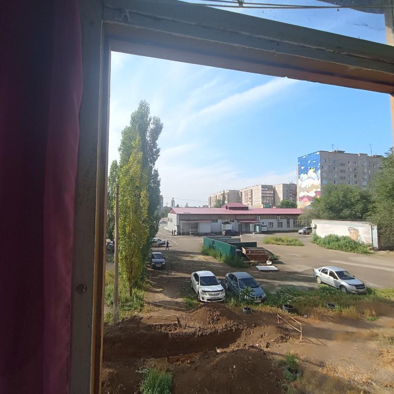 Продаю 3х комнатную в кирпичном доме на 2 этаже, район Дино пиццы, Все рядом, уютная квартира в кото - Новотроицк