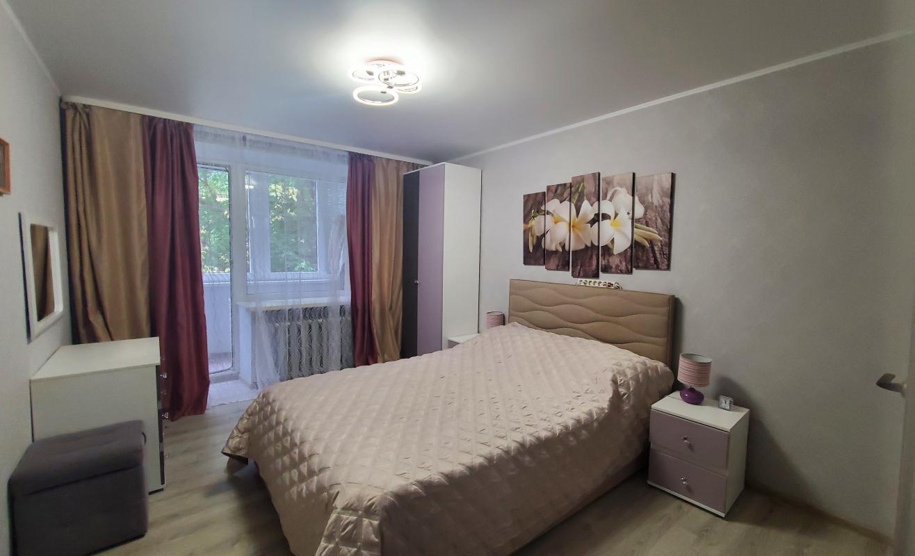 Продается 2- х комнатная квартира, улица Ленина, д. 56 расположена на втором  этаже дом кирпичный пя - Гай