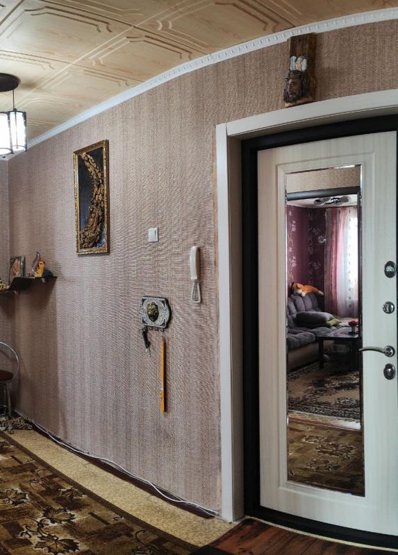 продаю двушку в тихом районе.хотите
просыпаться подпение птиц, а не под шум
машин предлагаю уютную у - Новотроицк