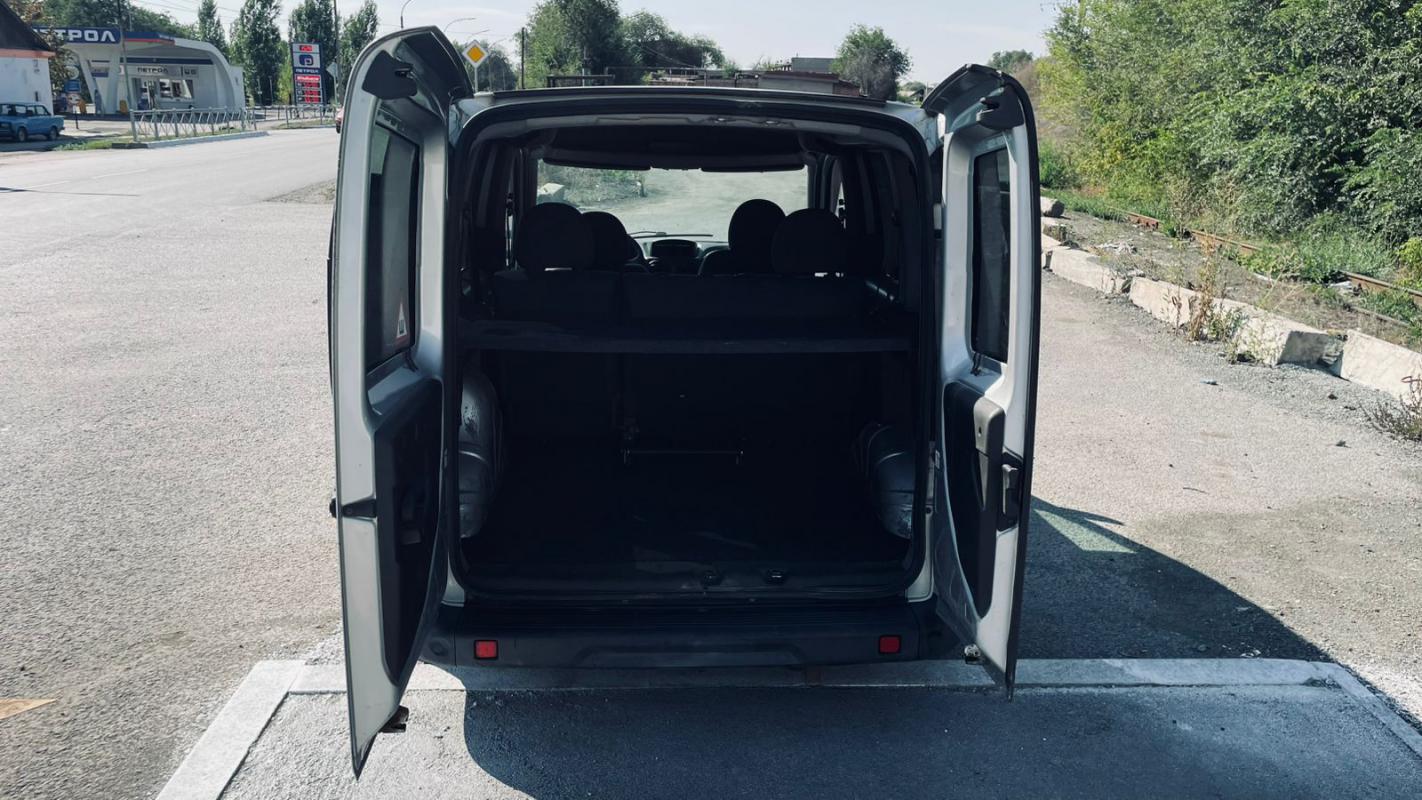 Продается FIAT Doblo, 2012 года

Один хозяин

Без ДТП в родном окрасе

Кузов оцинкованный

Машина оч - Новотроицк