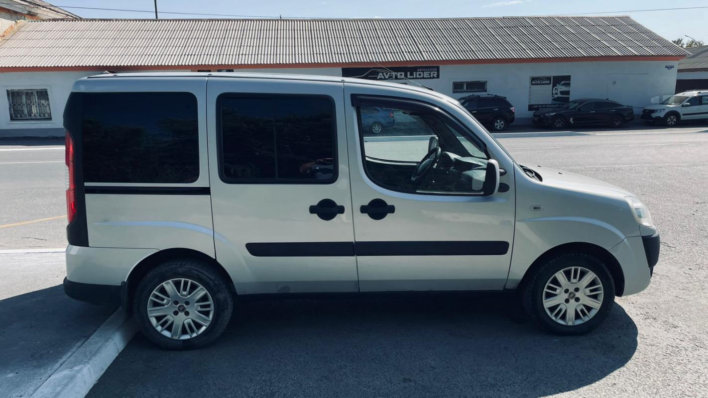 Продается FIAT Doblo, 2012 года

Один хозяин

Без ДТП в родном окрасе

Кузов оцинкованный

Машина оч - Новотроицк