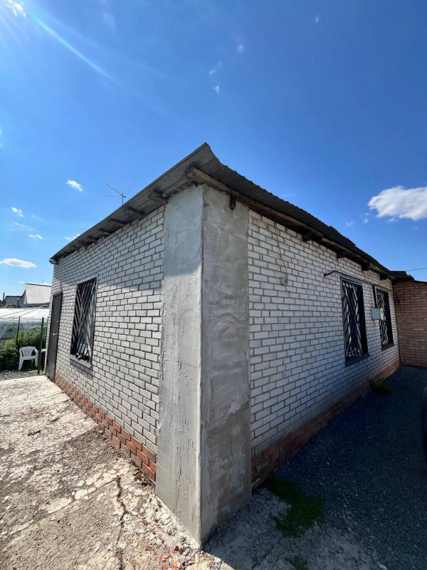 🏡 Продается уютный дом в городе Новотроицке! 🌿
📍 Адрес: улица Луговая, дом 10.
🏠 Стильный финский до - Новотроицк