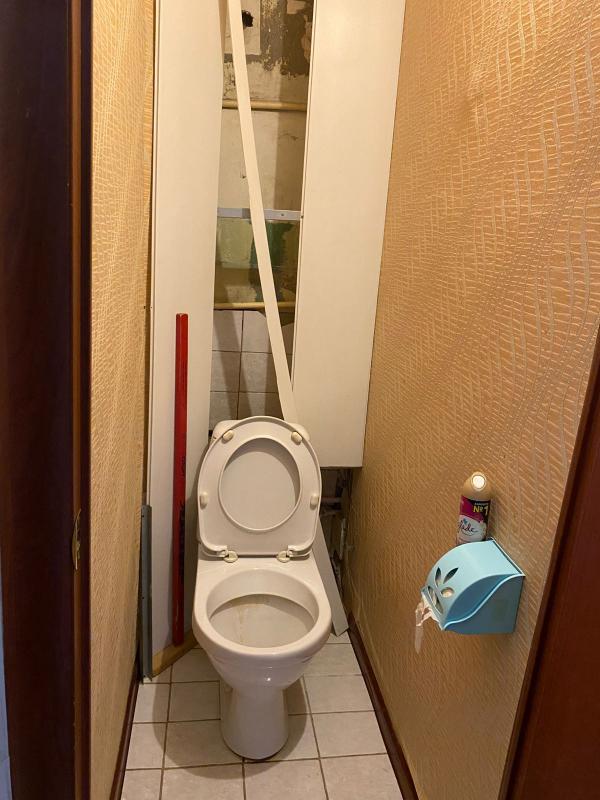 Продается 3-х комнатная маломерка на четвертом этаже по адресу: КОМСОМОЛЬСКИЙ 26. - Новотроицк