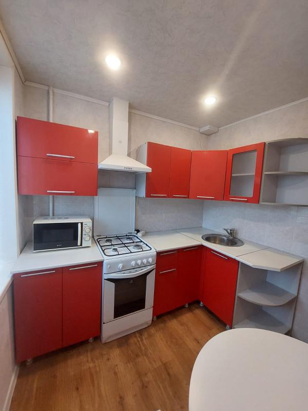 Предлагается к продаже просторная двухкомнатная квартира, расположенная по адресу: г. - Новотроицк