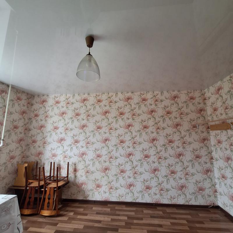 Продается комната в общежитии на 8 этаже, девятиэтажного дома. - Новотроицк