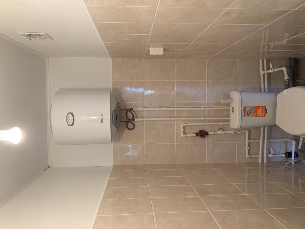 Продам дом (на 2 хозяина) все вопросы по телефону, возможно за мат кп - 