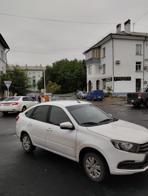 Продам лада гранта 2023года комплектация люкс все вопросы по телефону - Новотроицк