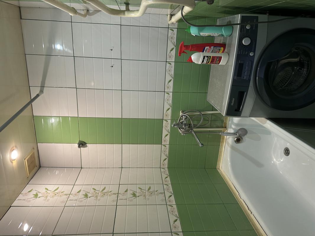 Сдам двухкомнатная квартиру в хорошем районе. - Новотроицк