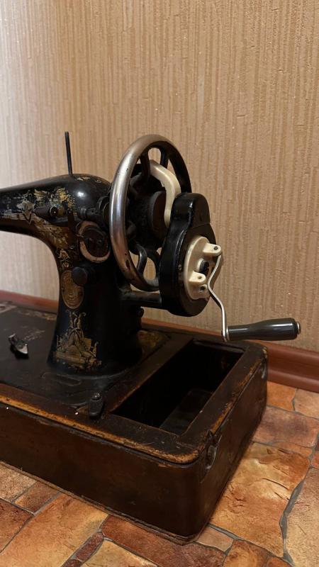 Продаю 2 швейные машинки, работоспособность не устанавливалась

Стоимость 3000 руб. - Орск