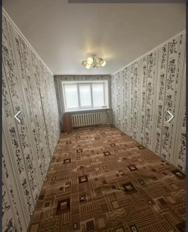 Продается 6-ти комнатная квартира (объединены 3-х комнатная и 4-х комнатная квартиры, перепланировка - Гай